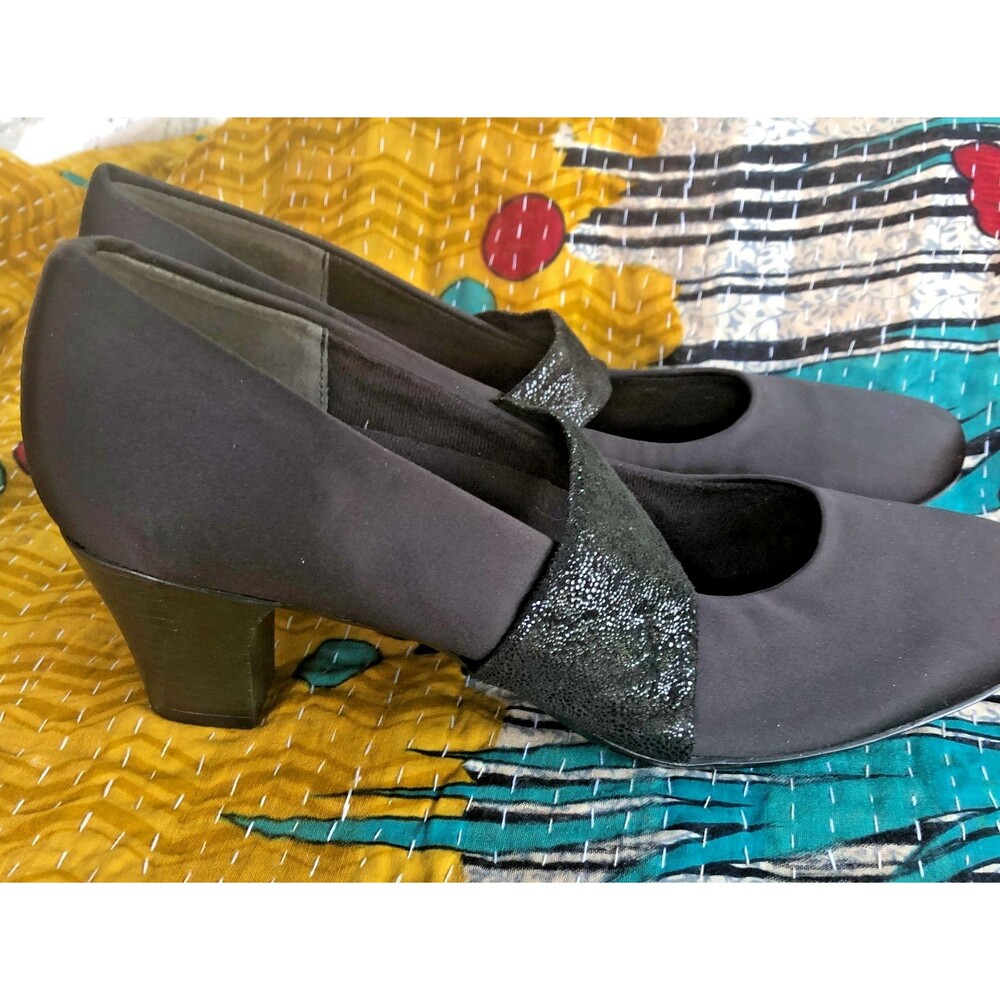 Munro American Comfort Black Satin Mary Jane Heels Pumps Size 10.5 M